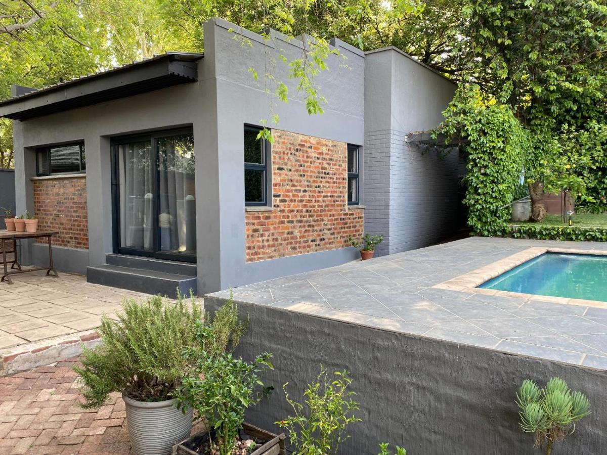 46 On Allcock Guest Apartment & Luxury Room Pretoria-Noord Buitenkant foto